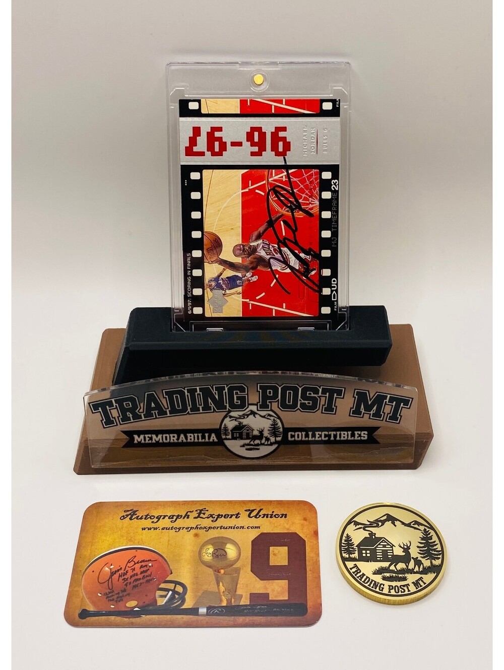 Michael Jordan Signed Card With COA (121041) (Bulls)